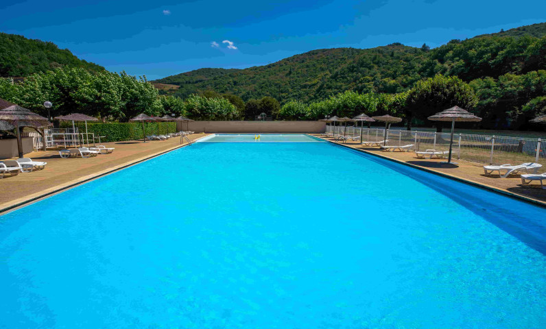 piscine-camping-gibanel-correze.jpg