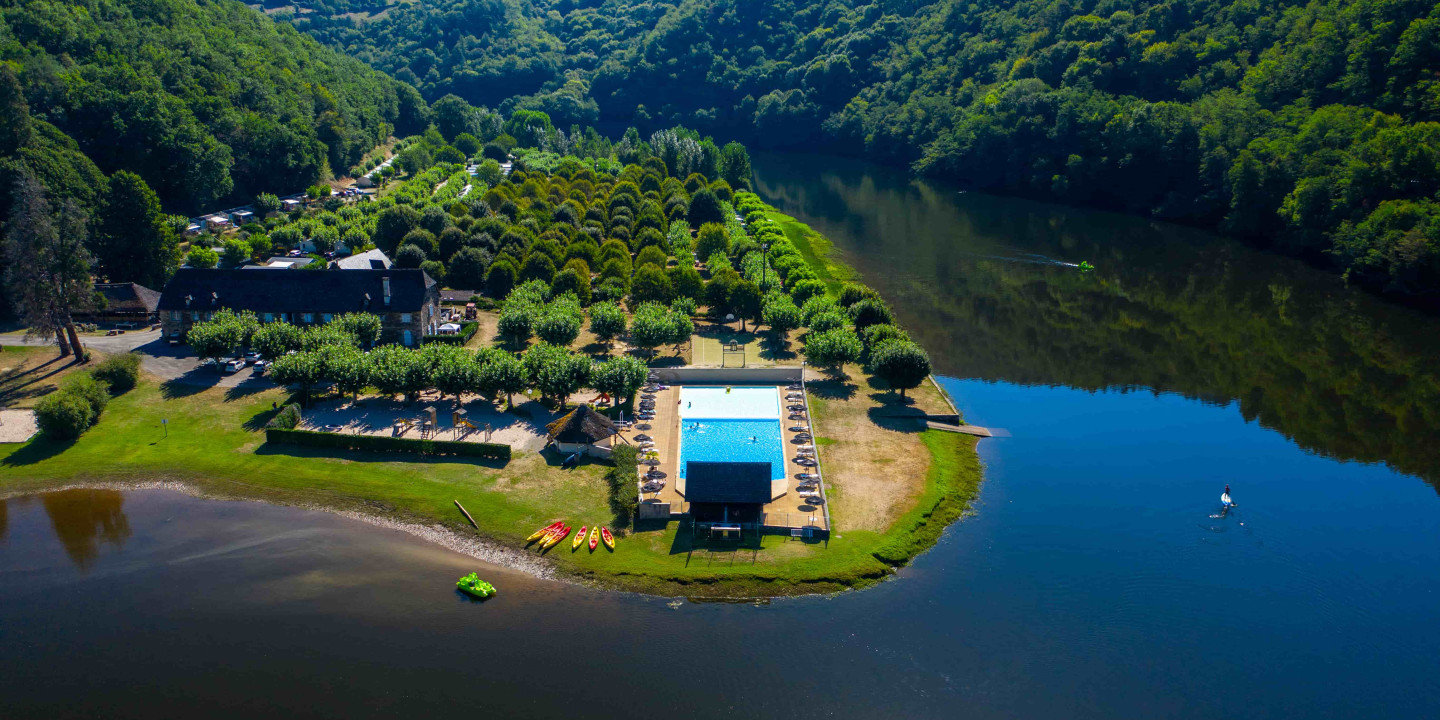 piscine-camping-correze.jpg